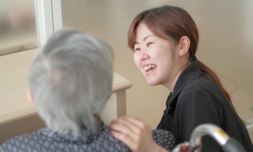 長和園 介護職員【新卒2026年度採用】