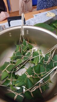 AOZORA介護予防教室で三角ちまきを作りました